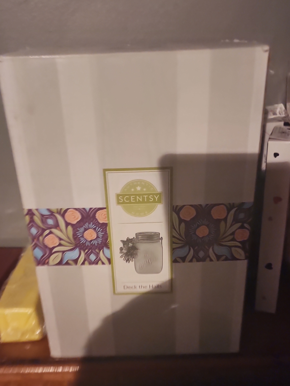 Scentsy Cream Decorative Wax Warmer Gift Box